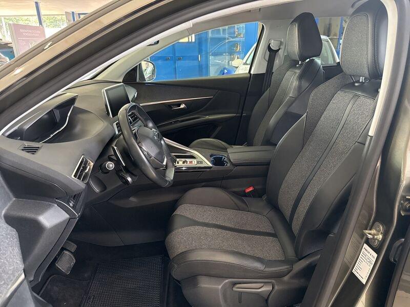 Peugeot 5008 PureTech Turbo 130 EAT8 S&S Allure