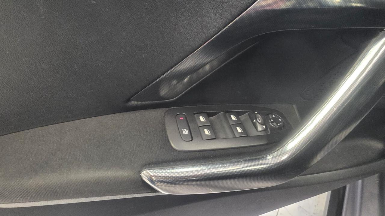 Peugeot 2008 BlueHDi 100 Allure