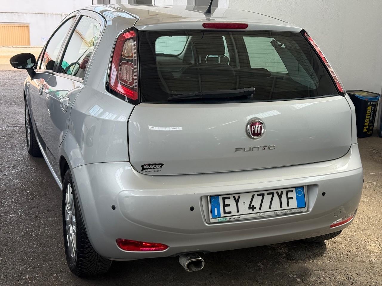 Fiat Punto 1.3 MJT II 75 CV 5 porte Lounge ok neopatentati
