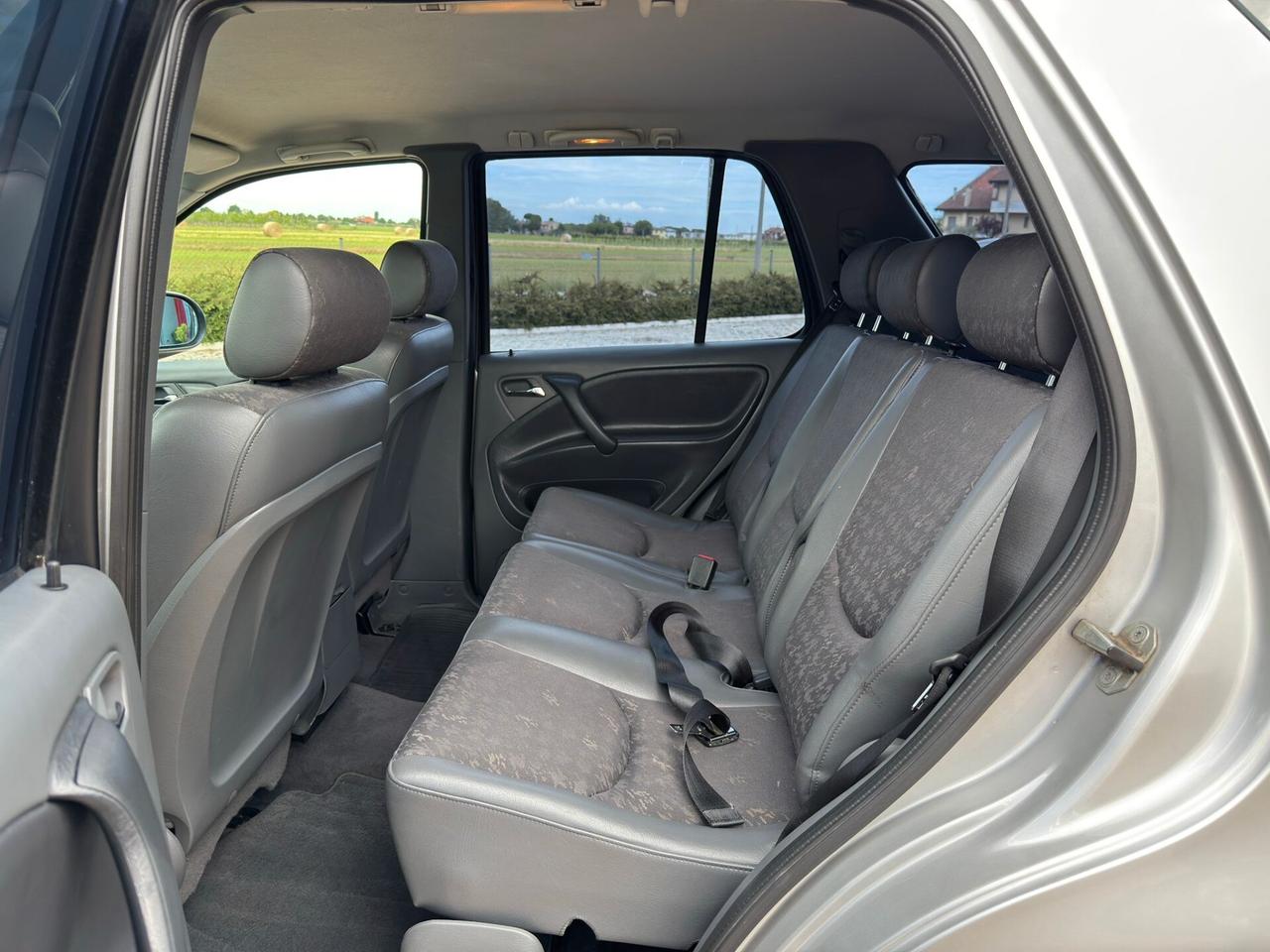 Mercedes-benz ML 230