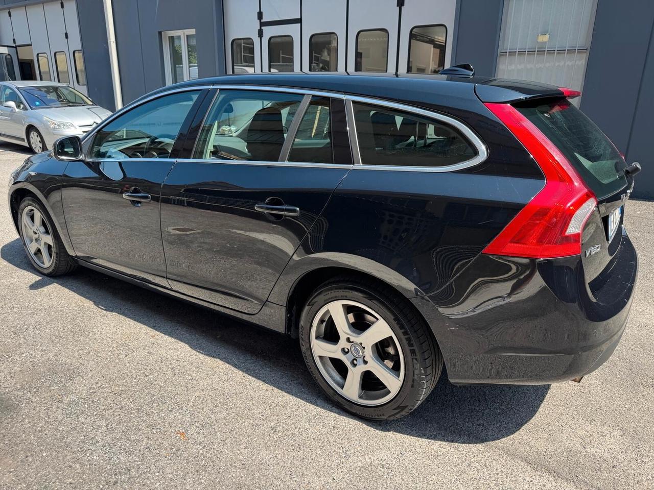 Volvo V60 D4 Geartronic Business*EURO5*CERCHI