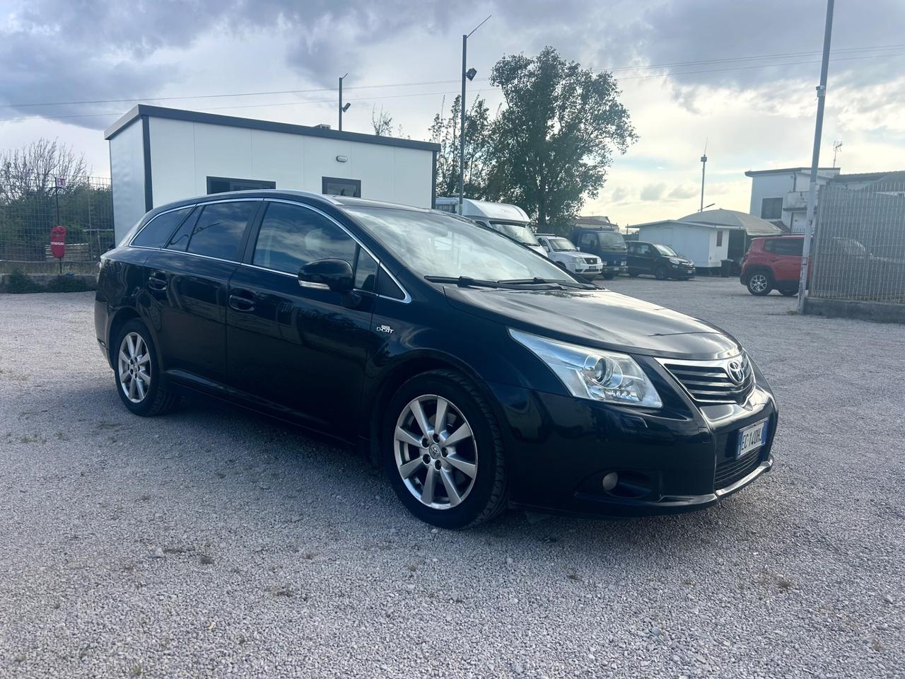 Toyota Avensis 2.2 D-Cat aut. Wagon Executive