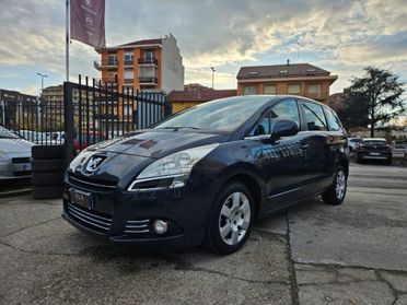 PEUGEOT 5008 1.6 HDi 115CV 7POSTI