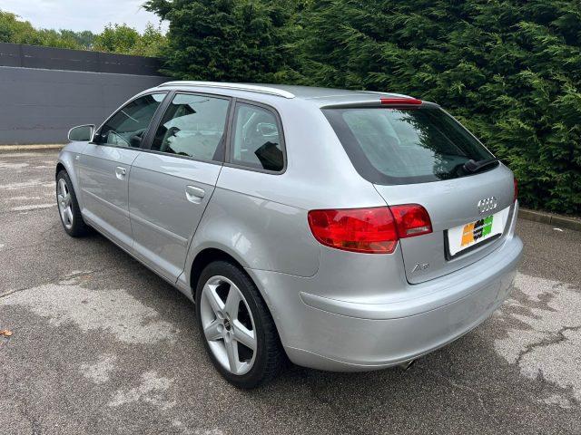 AUDI A3 SPB 1.6 16V FSI Attraction