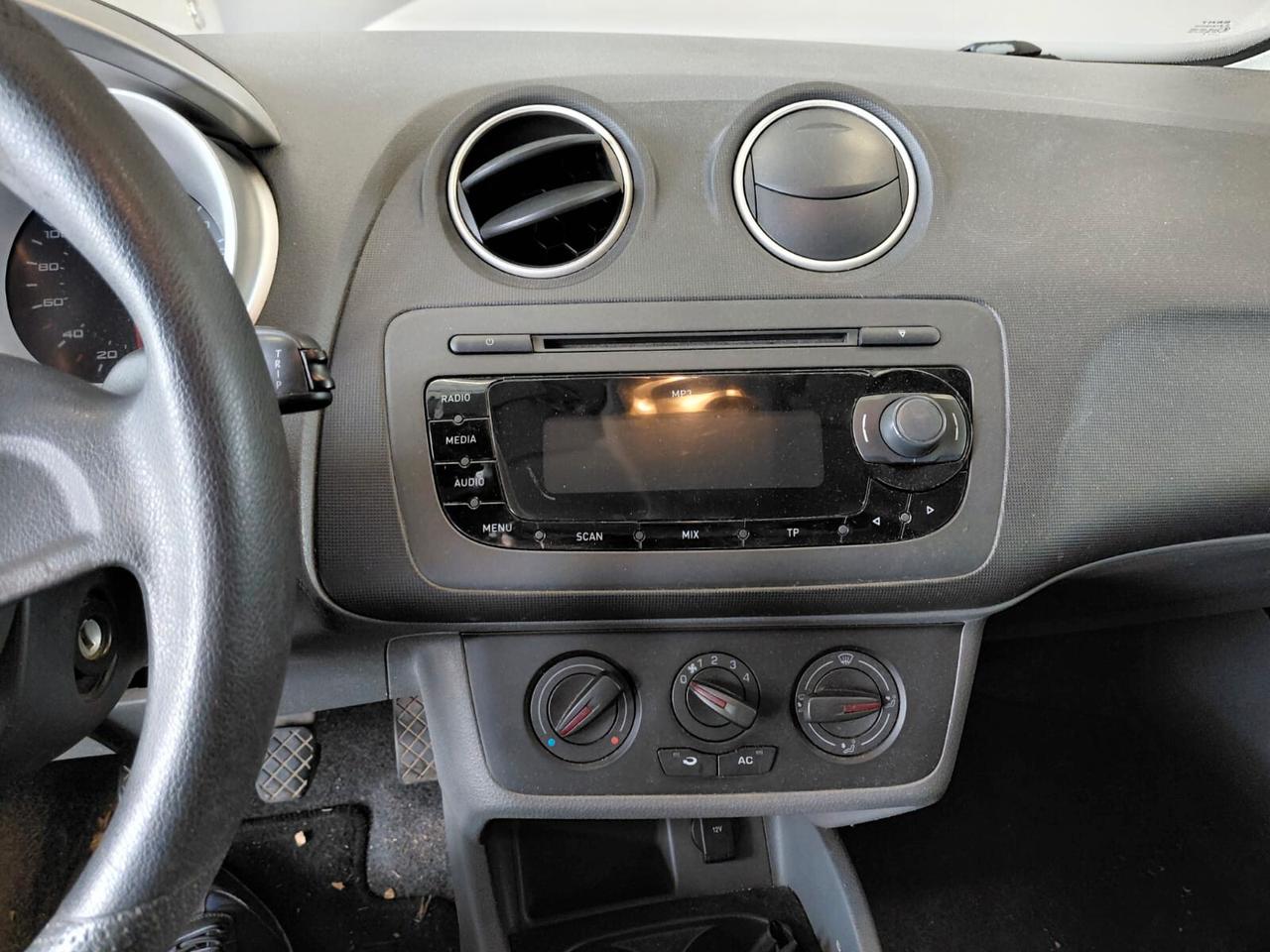 Seat Ibiza 1.4 5p. Reference Dual KM 138.000