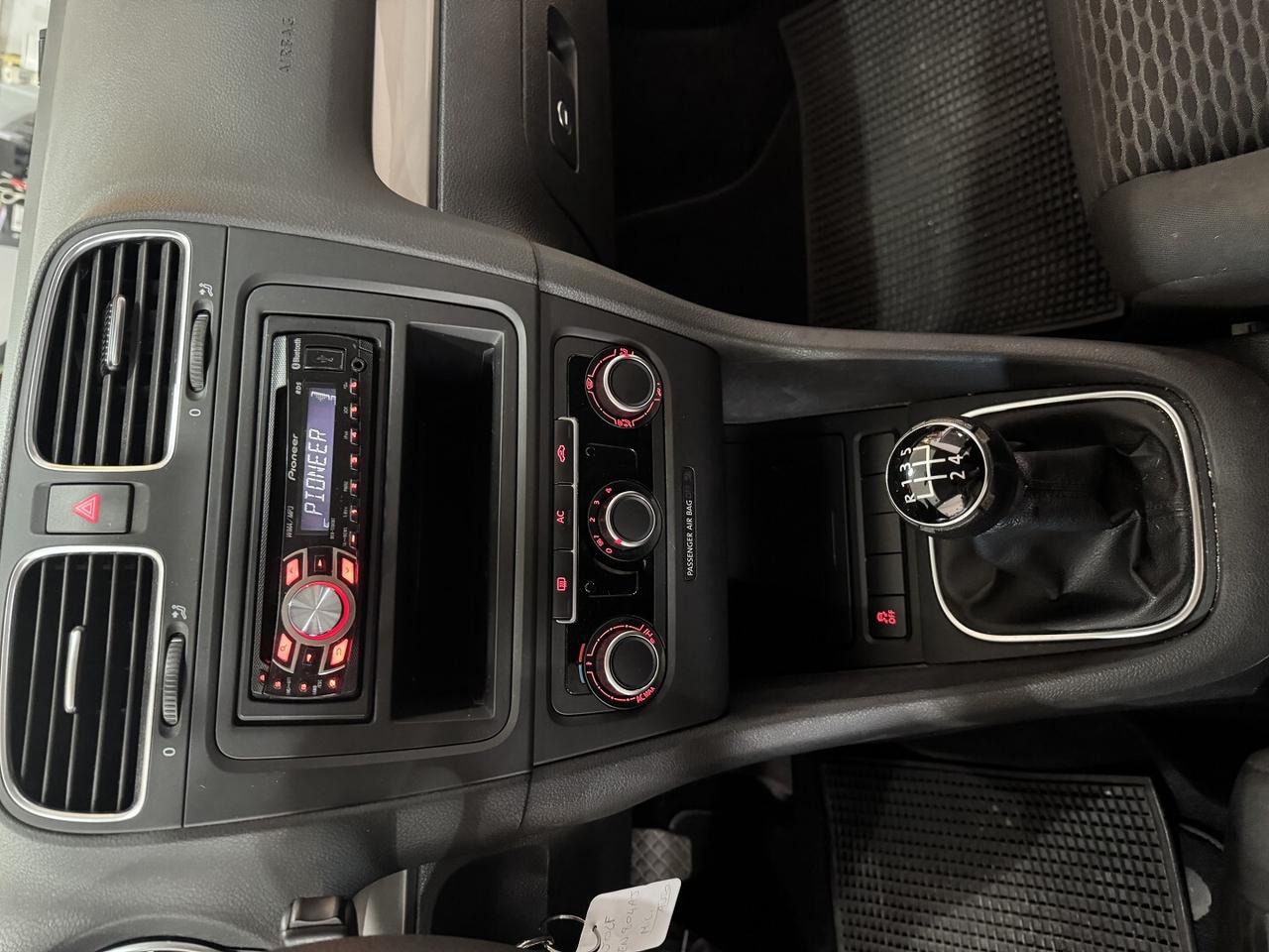 Volkswagen GOLF 6 TDi 1.6 CC. 105 cv.