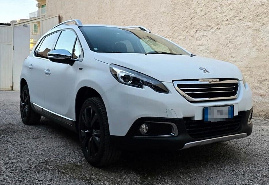 Peugeot 2008 1.6HDi 120CV Allure BlackMat