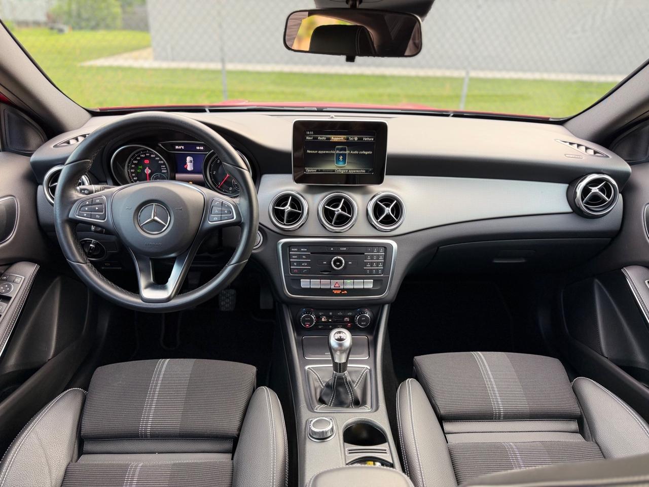 Mercedes-benz GLA 200 d Automatic Premium