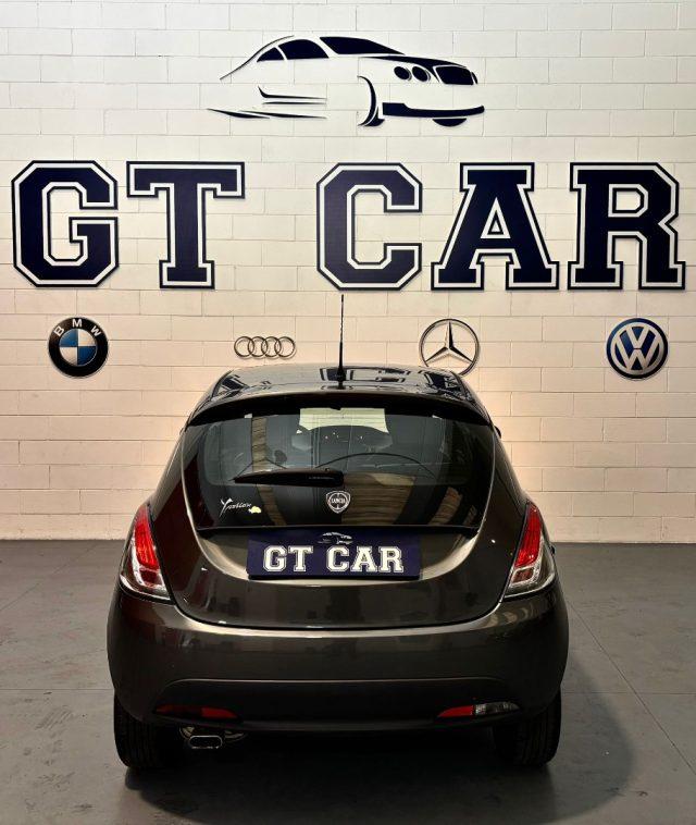 LANCIA Ypsilon 1.2 69 CV 5 porte Platinum ADATTA A NEPATENTATI