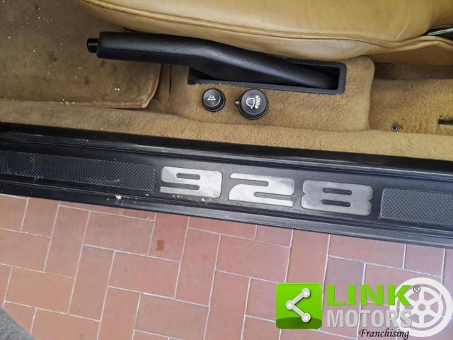 PORSCHE 928 S