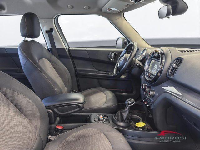 MINI Countryman Cooper D 2.0 Cooper D auto Business