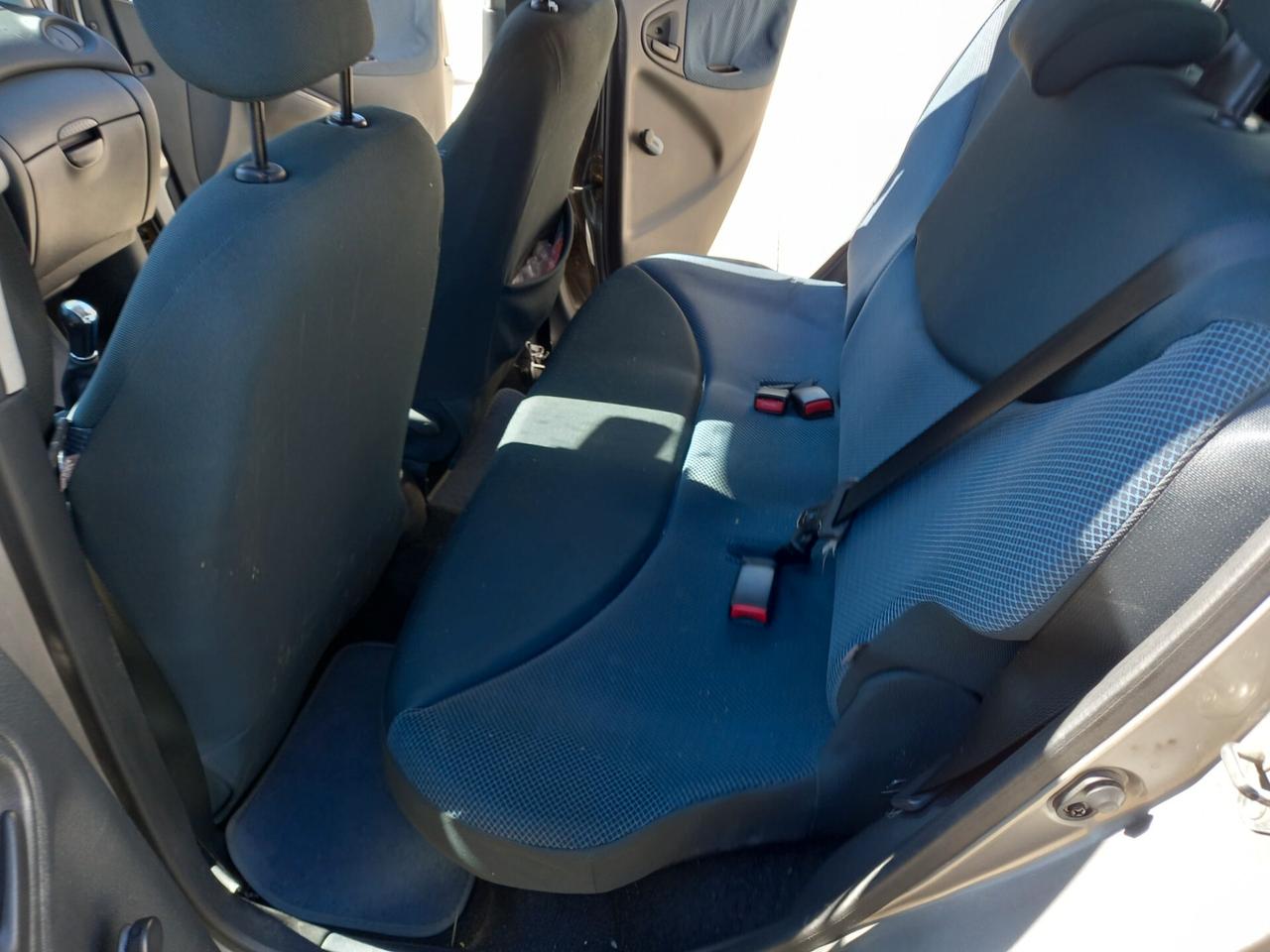 Toyota Yaris 1.0 5 porte Sol