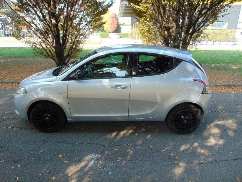 LANCIA Ypsilon 3ª serie Ypsilon 1.2 69 CV 5 po...