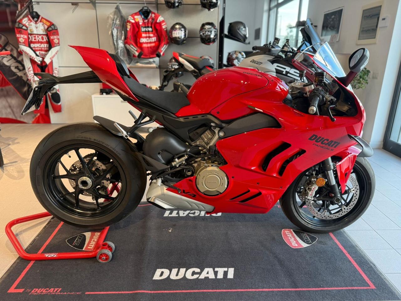 Ducati Panigale V4 MY 2024 NUOVA!