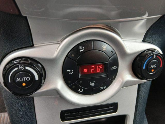 FORD Fiesta 1.4 TDCi 68CV 5 porte Titanium