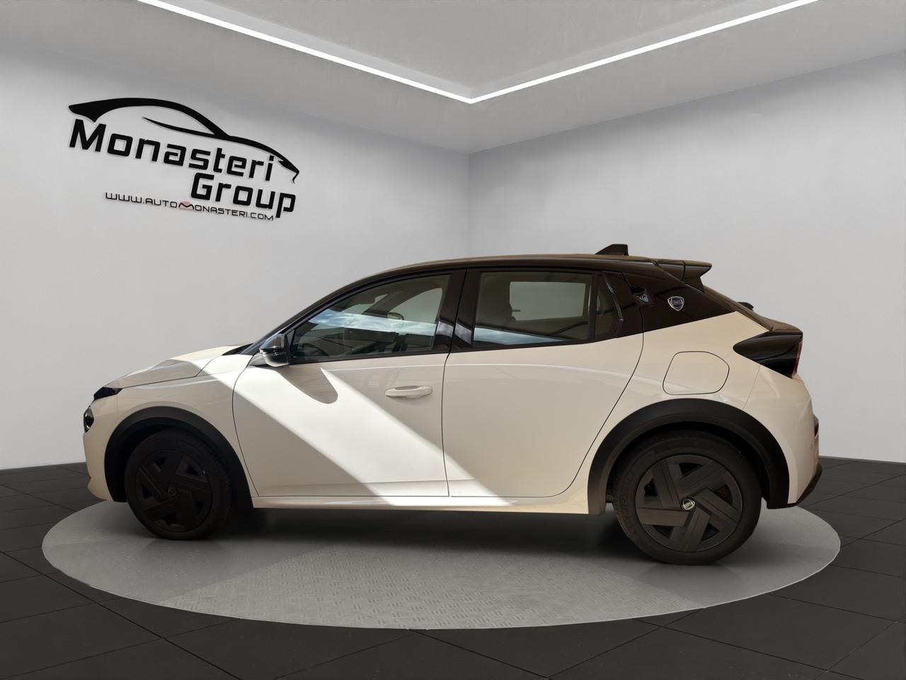 Lancia Ypsilon Hybrid e-DCT