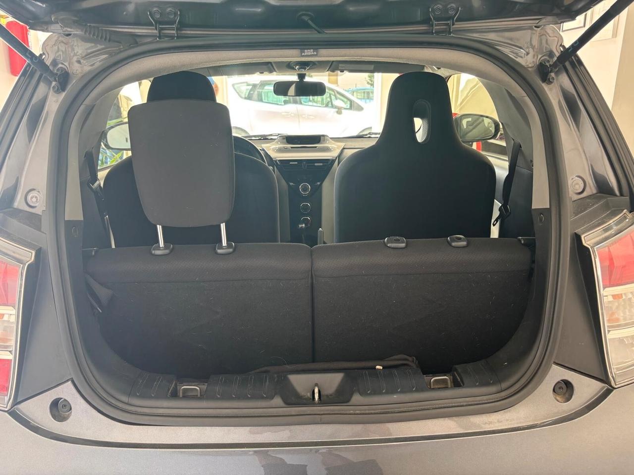 Toyota iQ 1.0 CVT Lounge