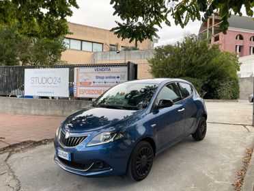 Lancia Ypsilon KM. 26.000! 1.0 Hybrid Ecochic Silver