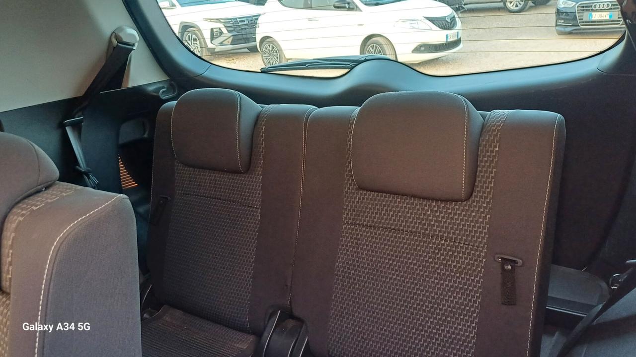 Toyota Verso 1.6 D-4D Style 7 Posti