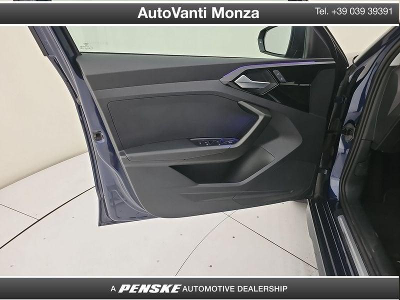 Audi A1 A1 allstreet 30 1.0 tfsi Identity Contrast 110cv