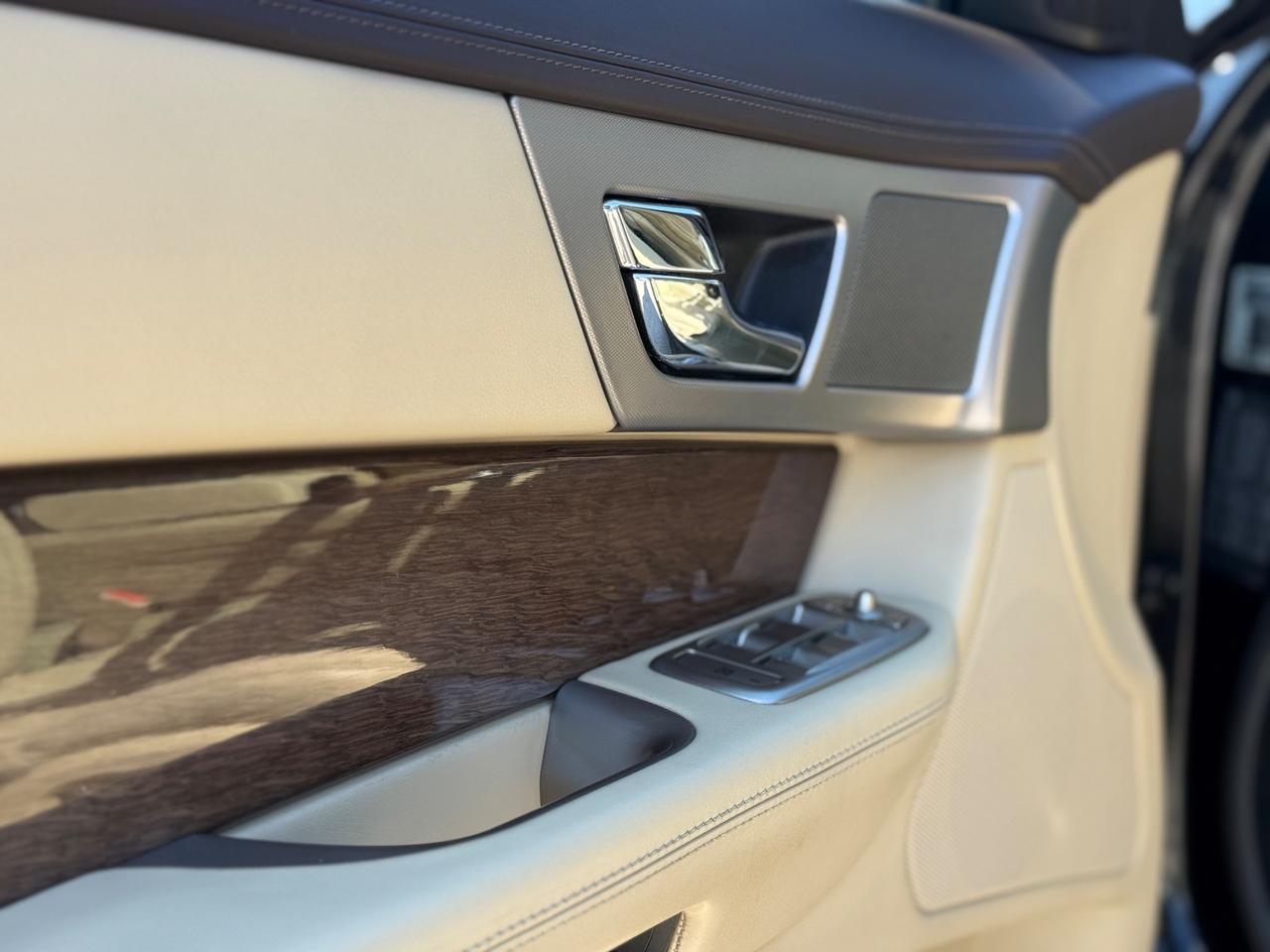 Jaguar XF 3.0 DS V6 Premium Luxury