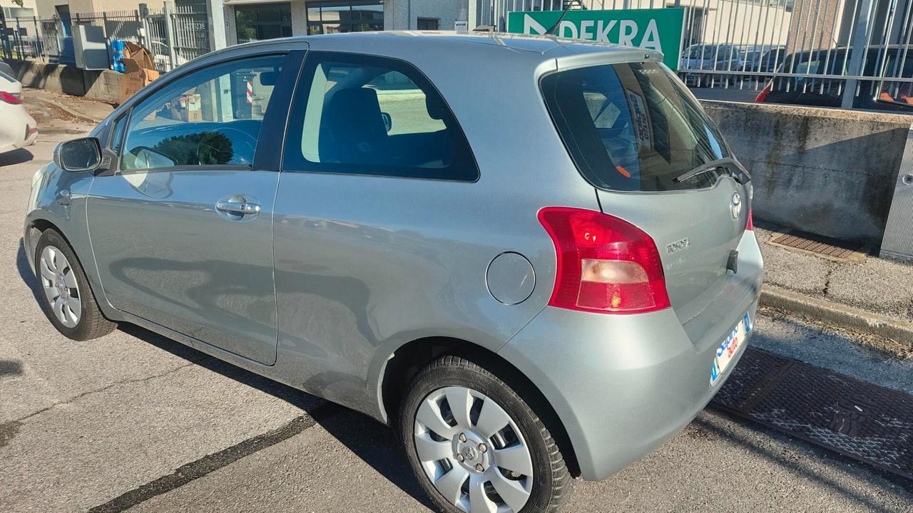 Toyota Yaris 1.3 3 porte