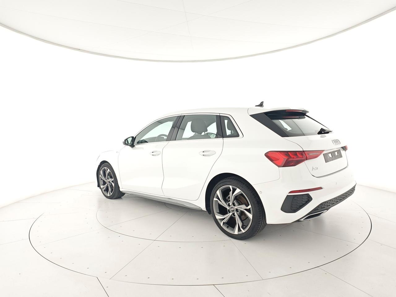 Audi A3 Sedan 35 TDI S tronic line edition