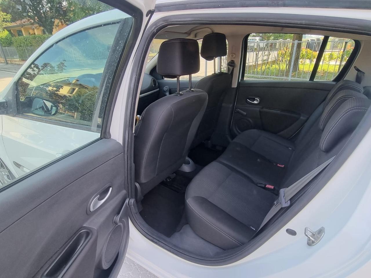 Renault Clio 1.2 16V 5 porte Dynamique