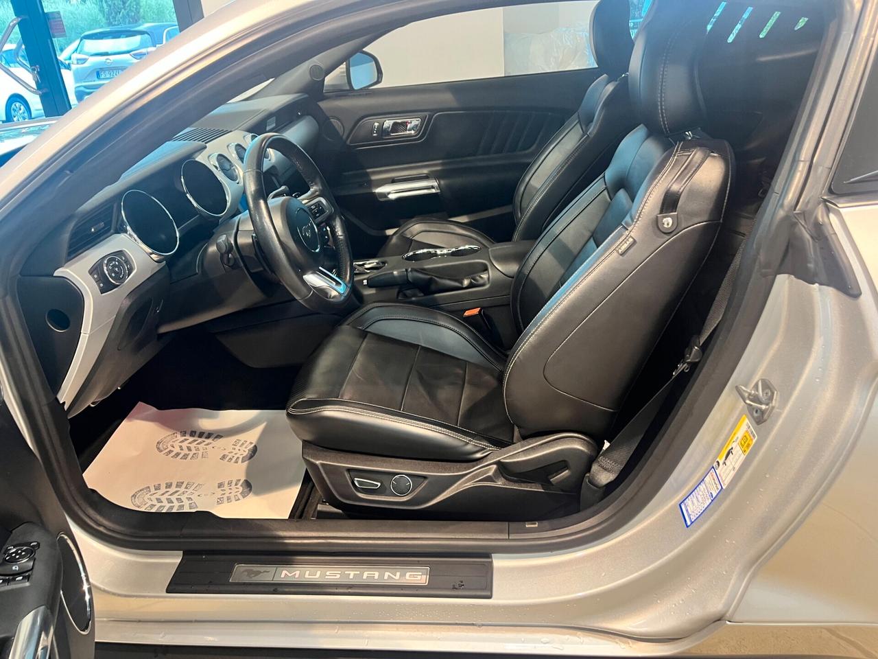 Ford Mustang Fastback 5.0 V8 TiVCT aut. GT