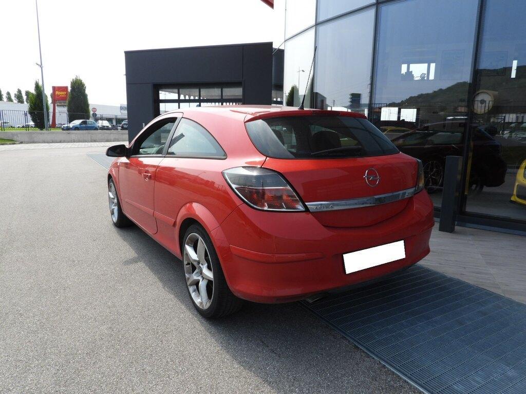 Opel Astra GTC 1.9 CDTI Cosmo