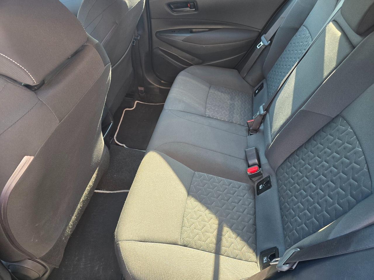 Toyota Corolla Touring Sports 1.8 Hybrid Business