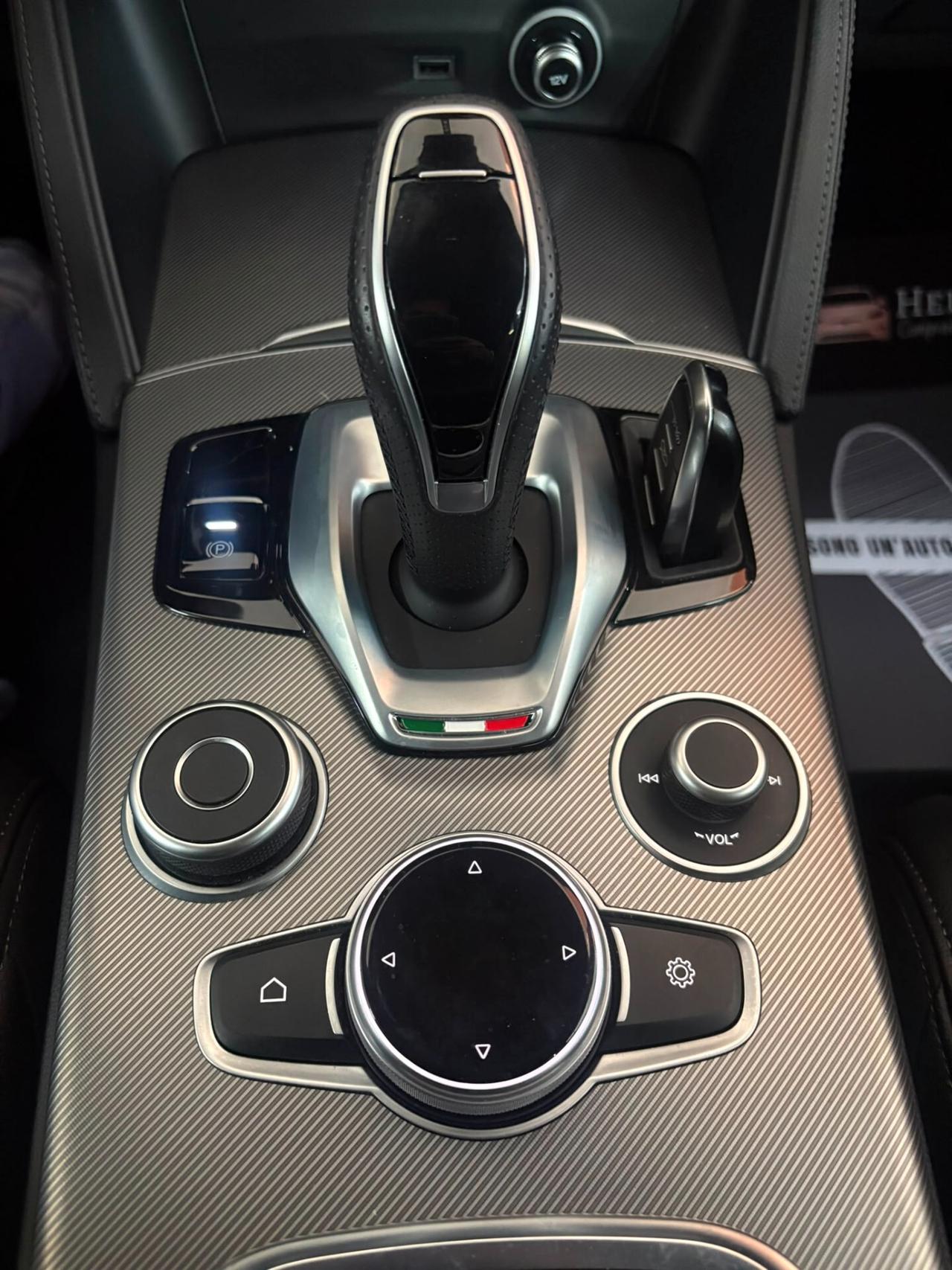 Alfa Romeo Stelvio Veloce Nero vulcano Total black