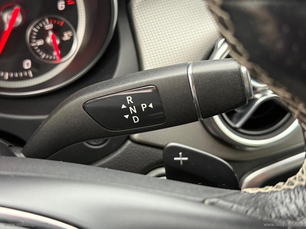 MERCEDES-BENZ GLA 180 CDI AUTOMATIC Sport