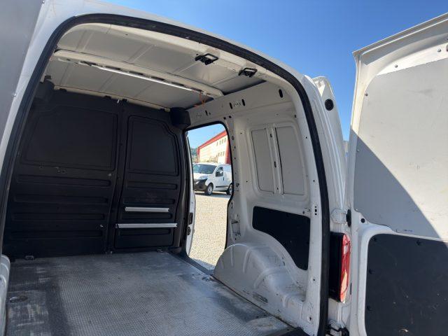 VOLKSWAGEN Caddy 2.0TDI 4MOTION 4X4