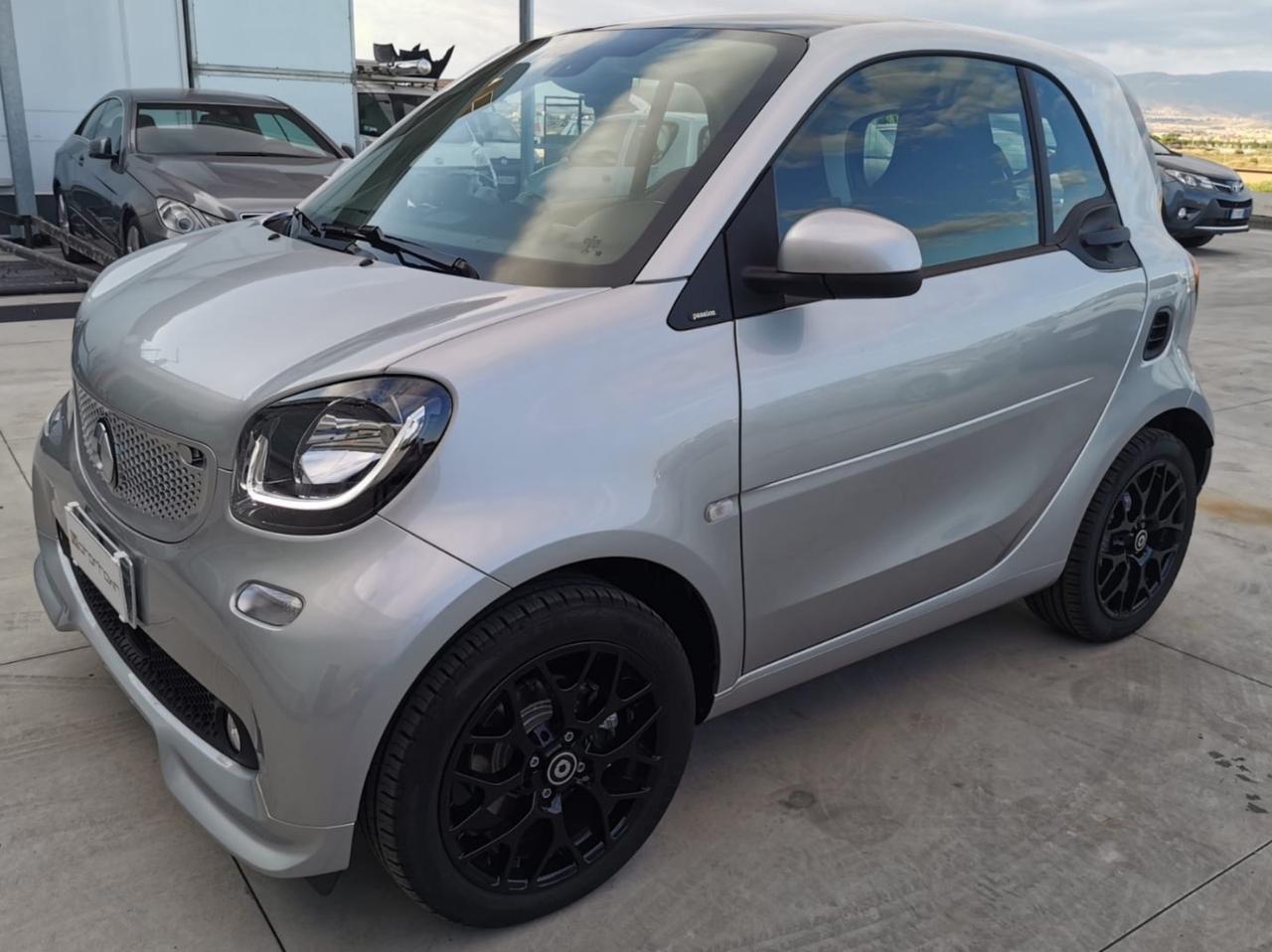 Smart ForTwo ( 3” serie 453 ) SuperPassion 71 cv Twinamic