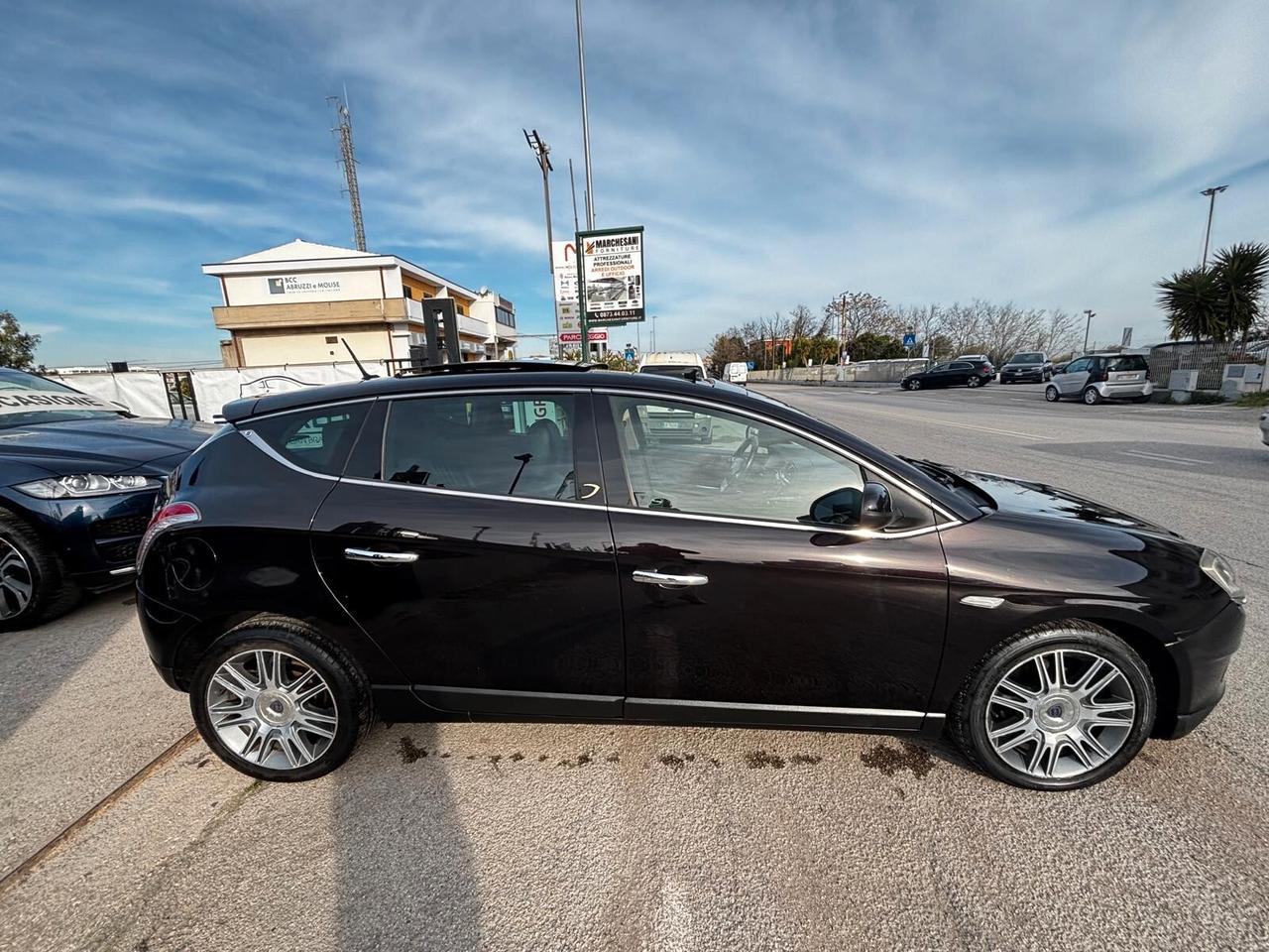 Lancia Delta 1.6 MJT DPF Selectronic Platinum