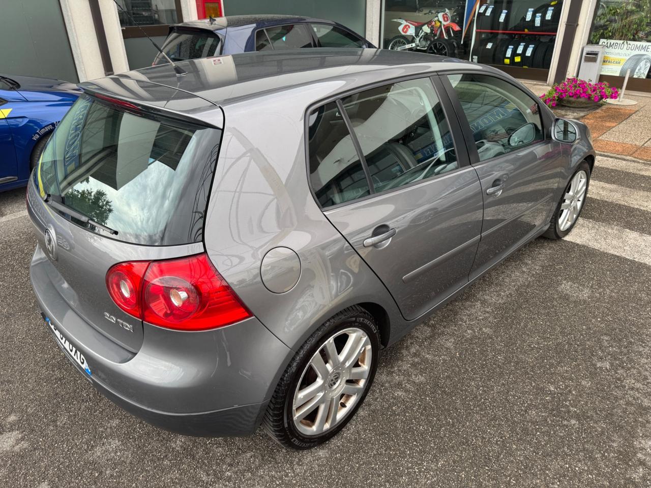 Volkswagen Golf 2.0 16V TDI 5p. Sportline DSG