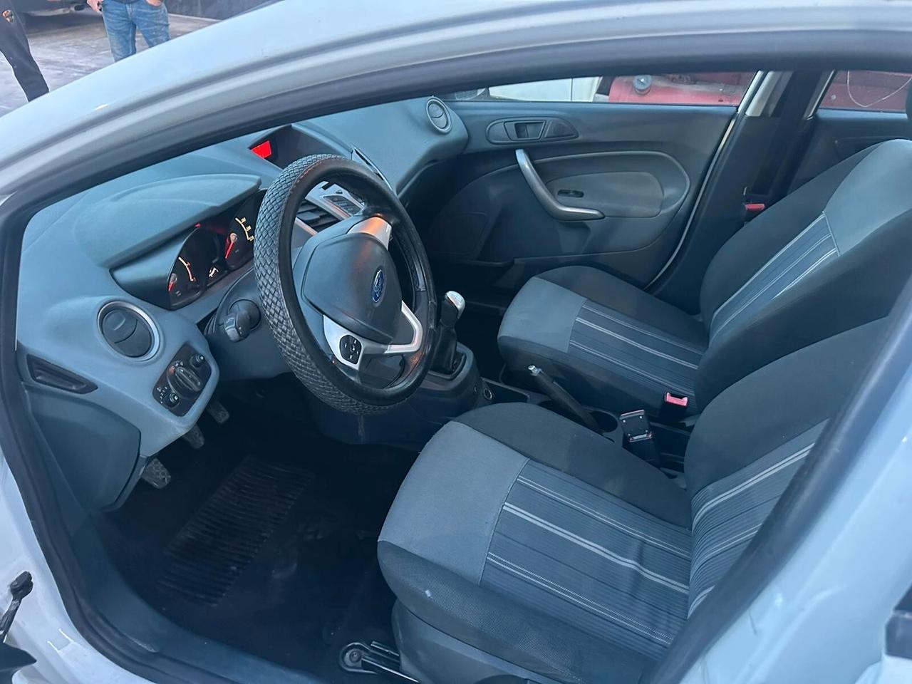 Ford Fiesta 1.4 5 porte Bz.- GPL Titanium