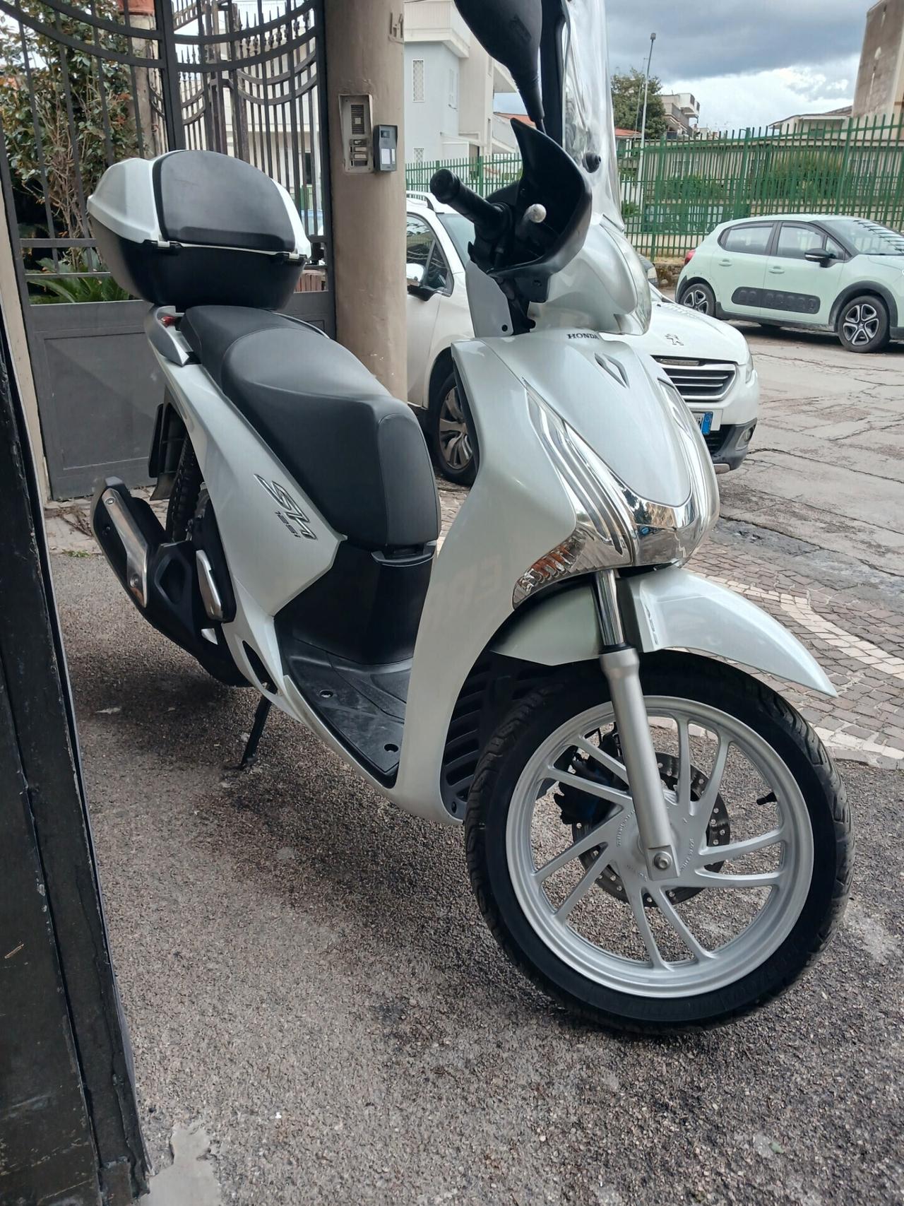 Honda SH 125 ABS GARANTITO 12 MESI