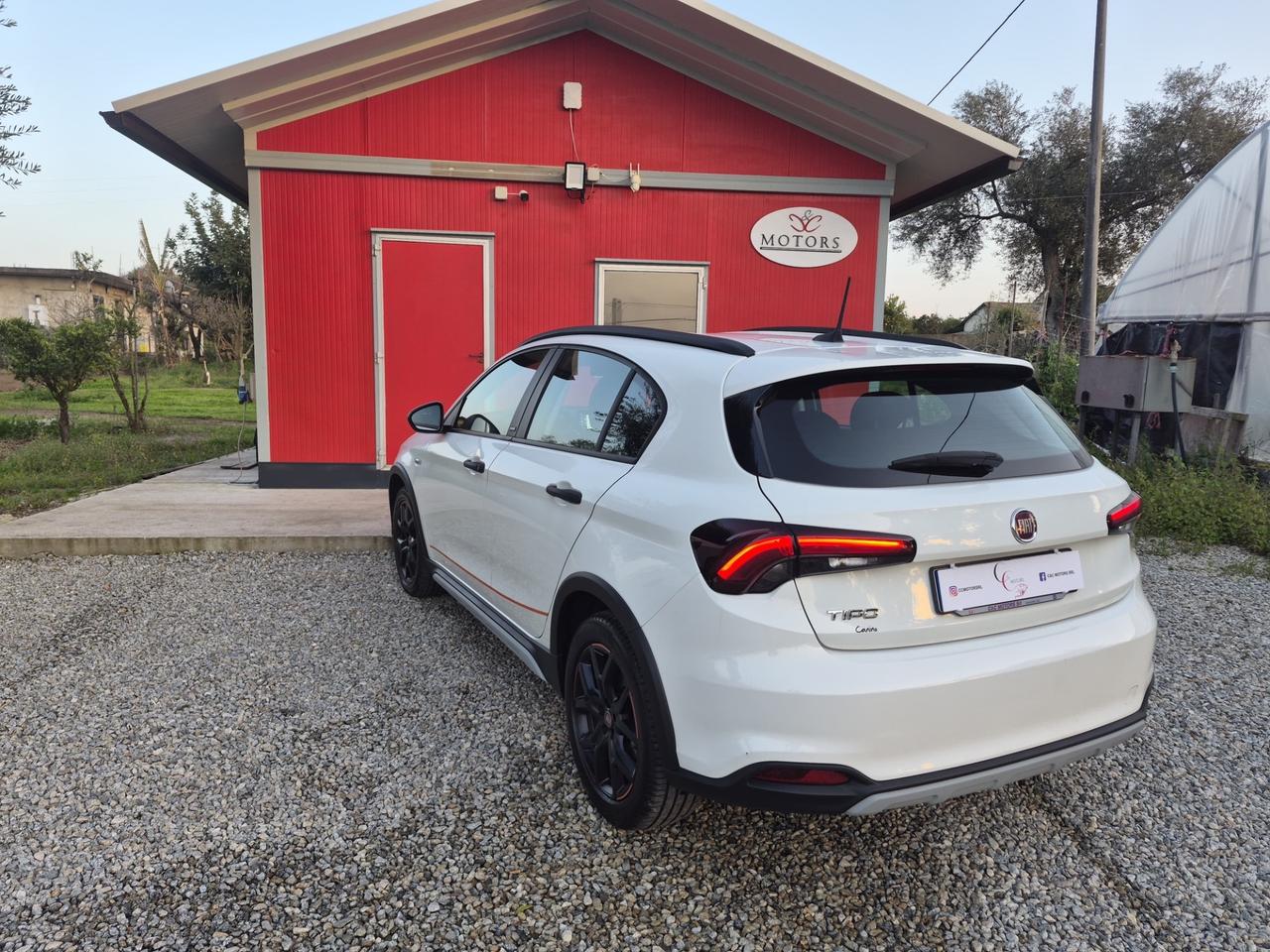 Fiat Tipo 1.6 Mjt S&S 5 porte Cross Garmin