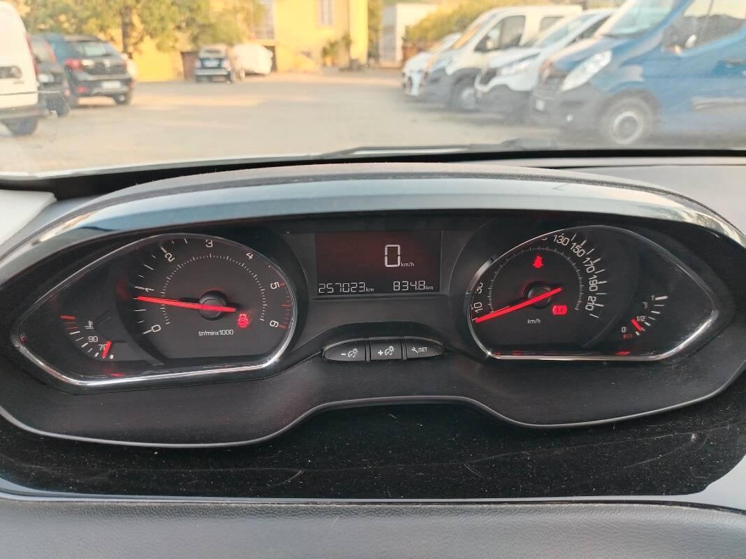 Peugeot 208 1.4 hdi 8v Active 5p