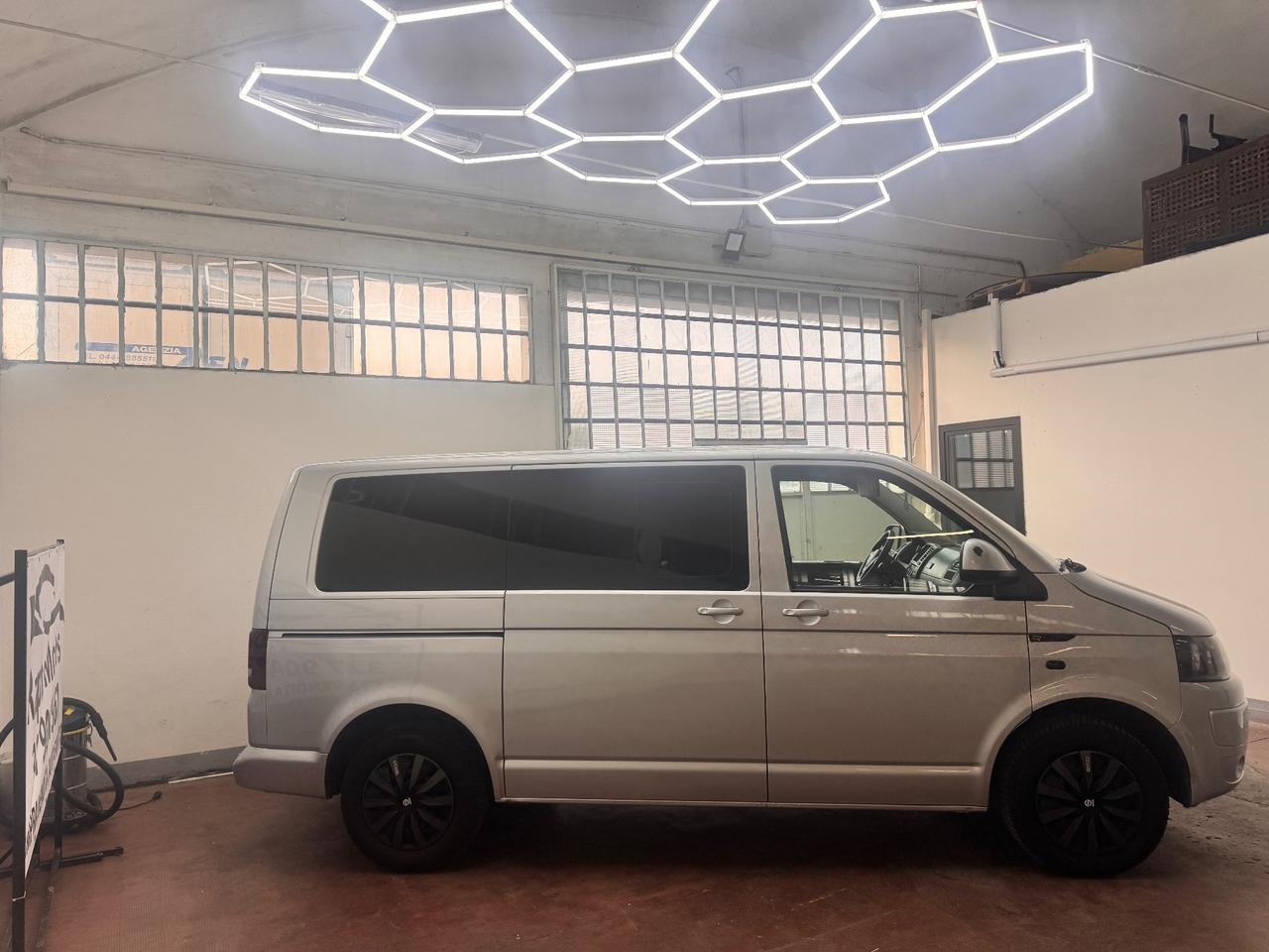 Volkswagen Multivan 2.0 TDI 140CV 9 posti