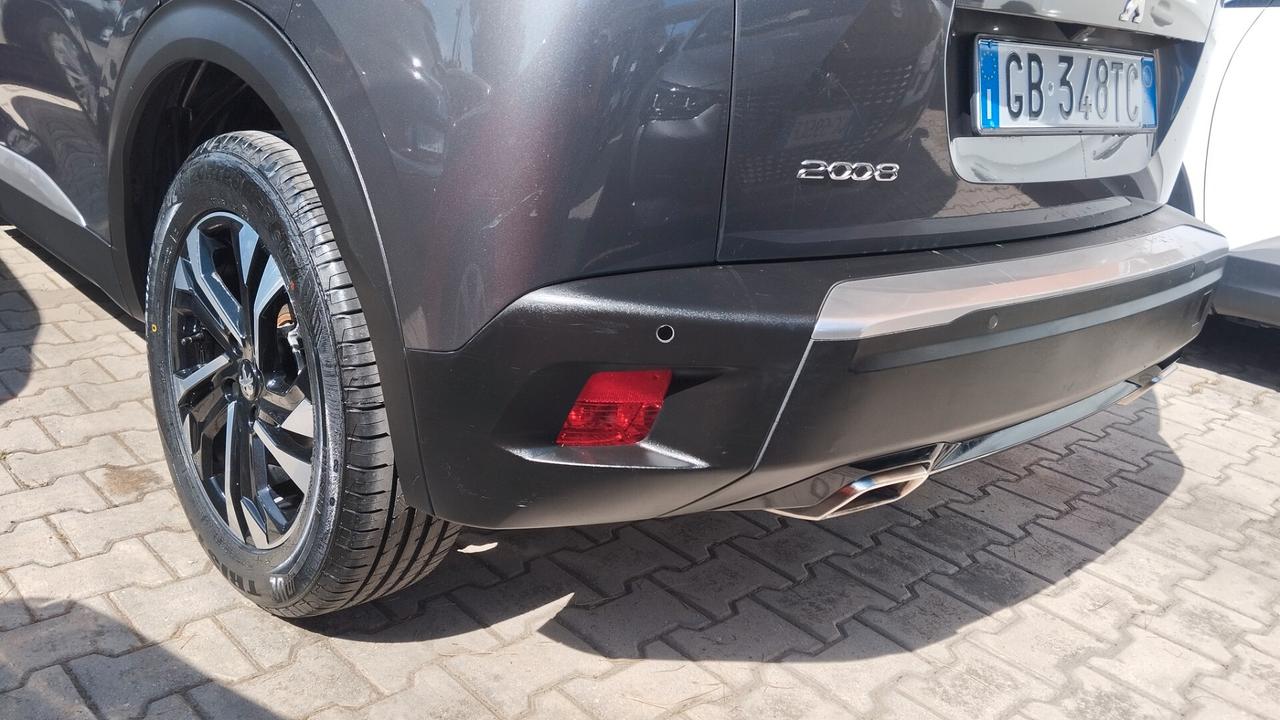 PEUGEOT 2008 1.2 BENZ-NAVI-2020