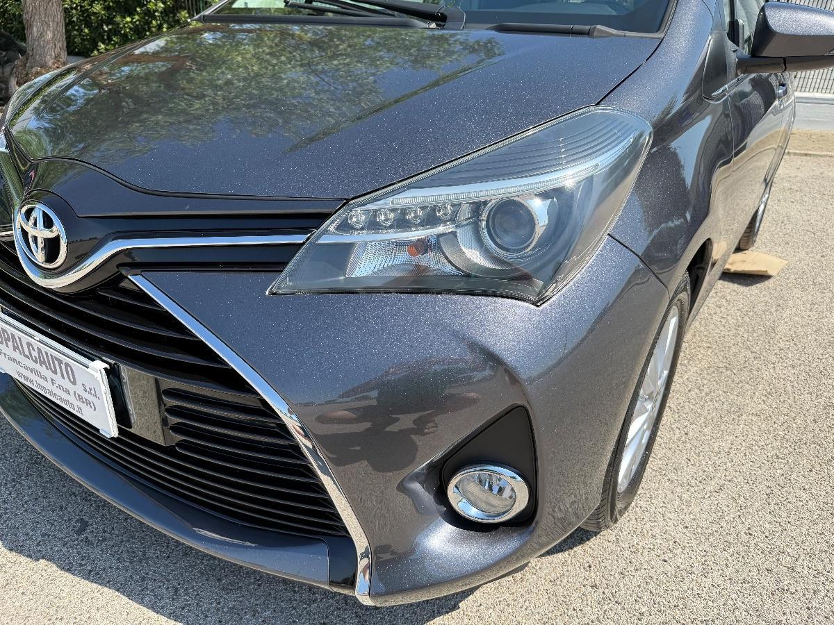 TOYOTA - Yaris - 1.4 D-4D 5p. Lounge MY 16 ; Adatta ai Neopatentati