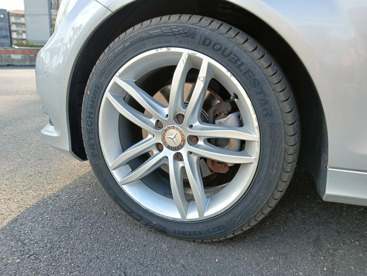 Mercedes-benz C 220 CDI BlueEFFICIENCY Avantgarde