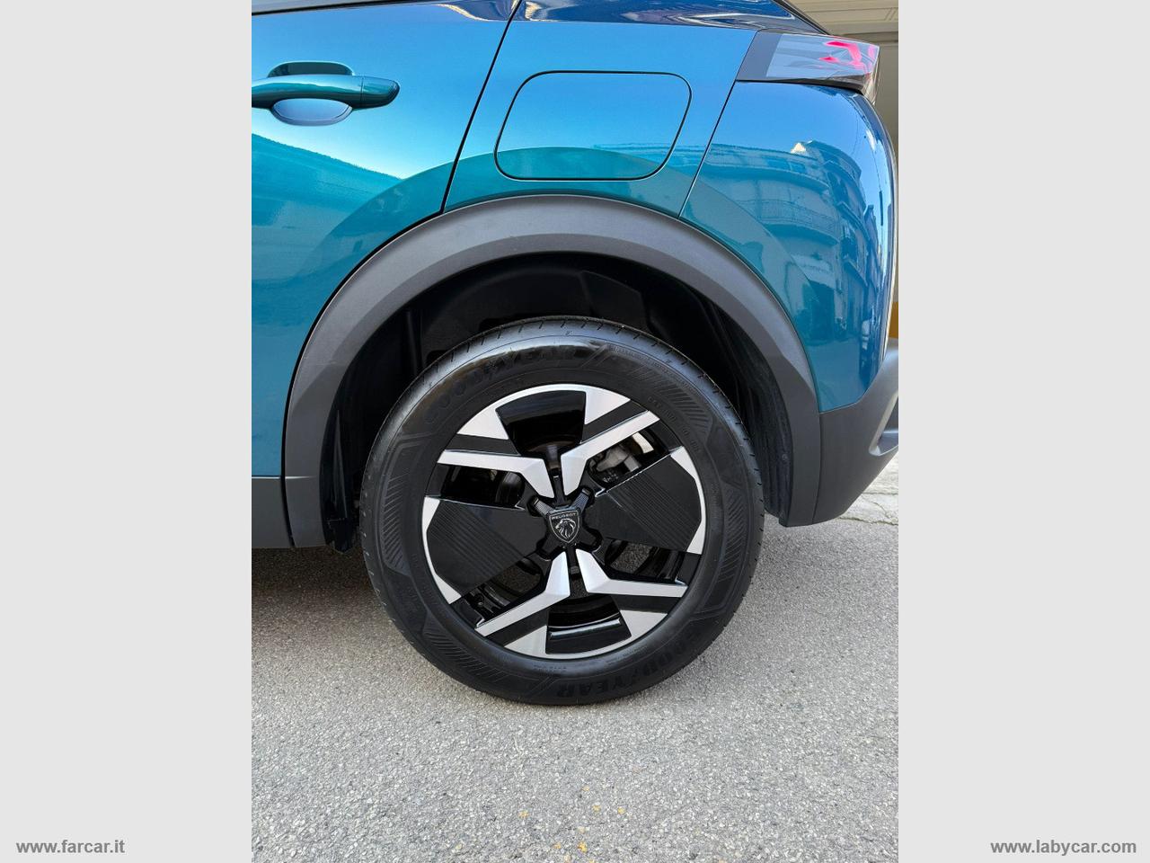 PEUGEOT 2008 PureTech 100 S&S Allure