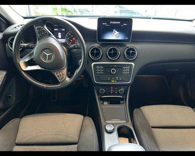 Mercedes-Benz GLA Classe (X156) 200 d Automatic Executive