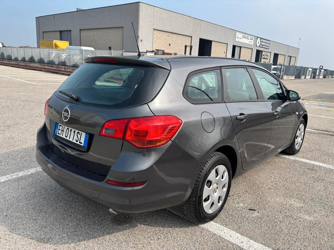 Opel Astra 1.4 100CV Sports Tourer Cosmo UNICO PROPRIETARIO