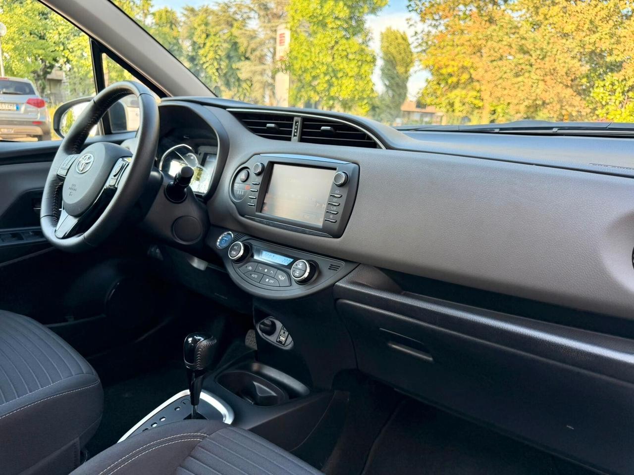Toyota Yaris 1.5 Hybrid 5 porte Cool