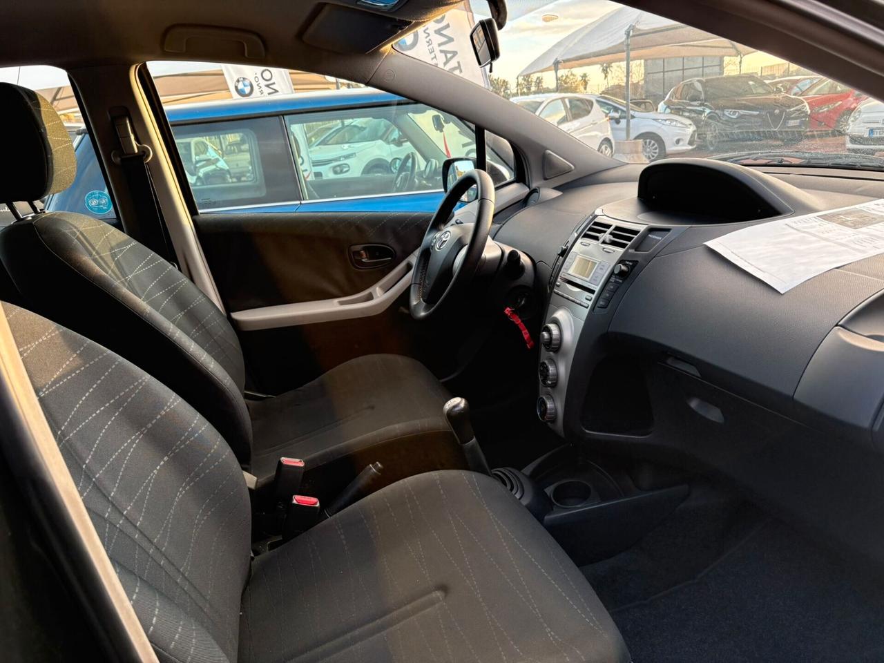 Toyota Yaris 1.0 5 porte